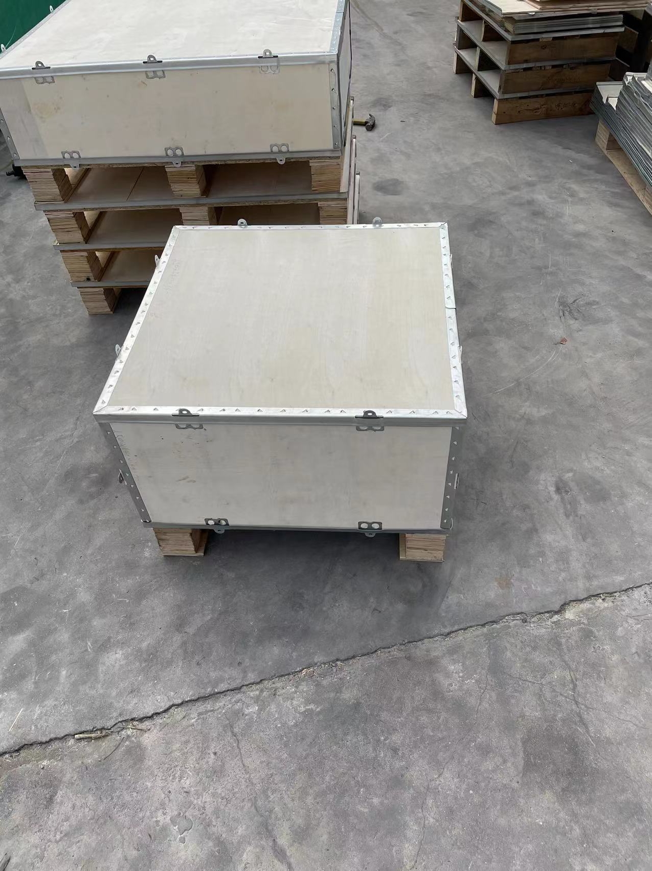 上海物流免熏蒸木箱钢边箱卡口箱胶合板真空防锈木包装箱加工定制