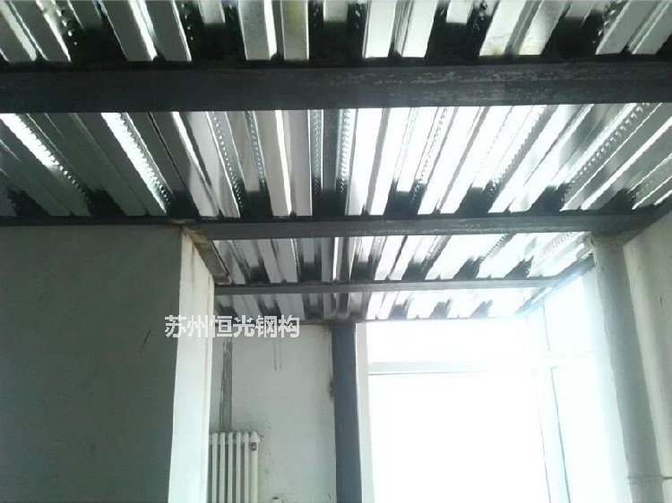 苏州钢结构阁楼公司钢结构加二层阳光房钢结构加二层