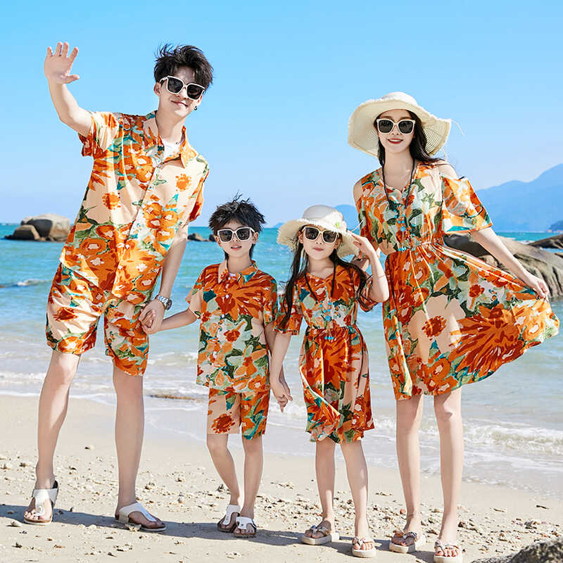 海南三亚亲子装一家三四口夏季母女洋气连衣裙大码海边度假沙滩装