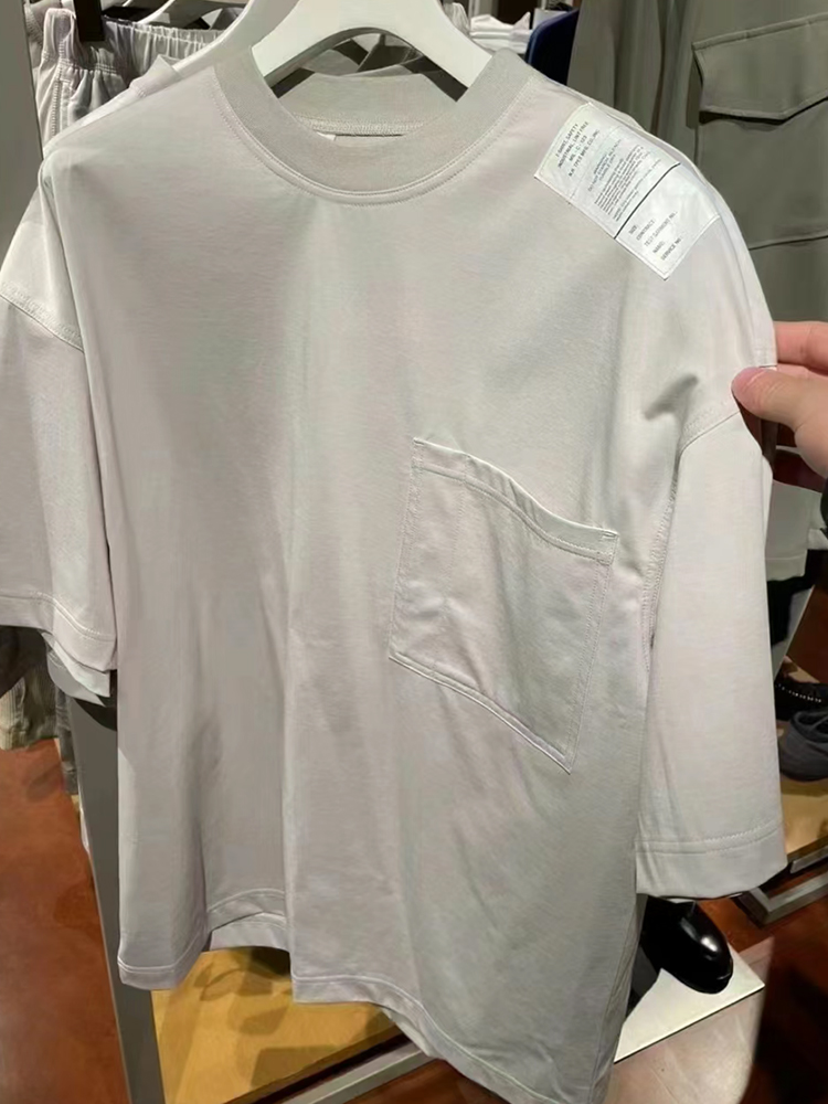 涩谷制24SS机能军事风混纺面料口袋圆领宽松贴布纯色基础短袖T恤