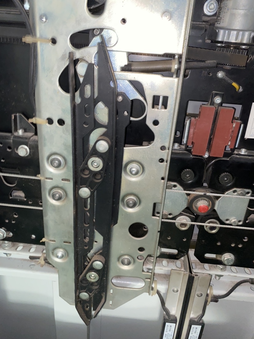 电梯配件轿门门机 苏州西尔康 微特 巨人通力门刀底板520/670原装