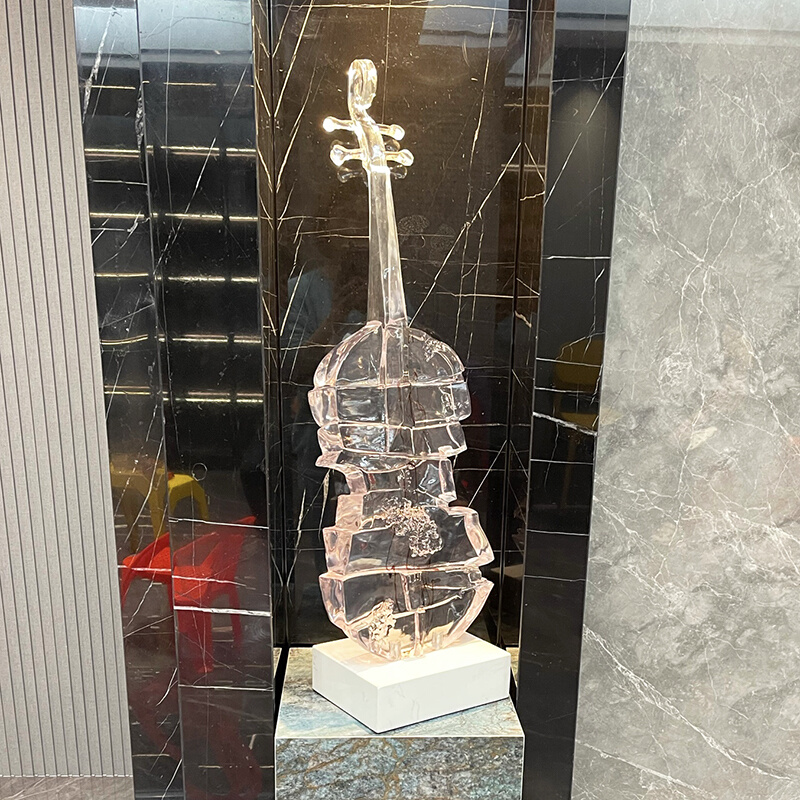 轻奢酒店客厅玄关样板间雕塑小提琴摆件落地艺术创级小众装饰