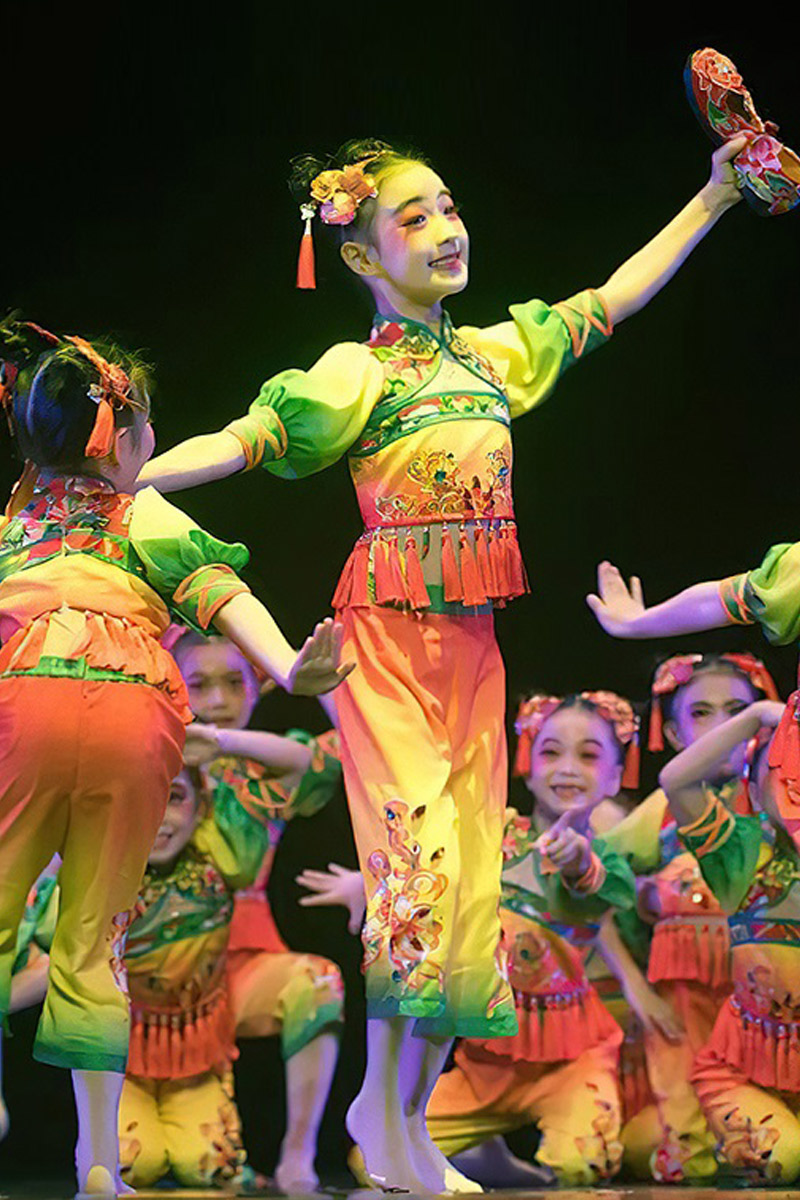 新小荷风采红红的花花鞋儿童演出服装中国风六一女童喜庆舞蹈服舞