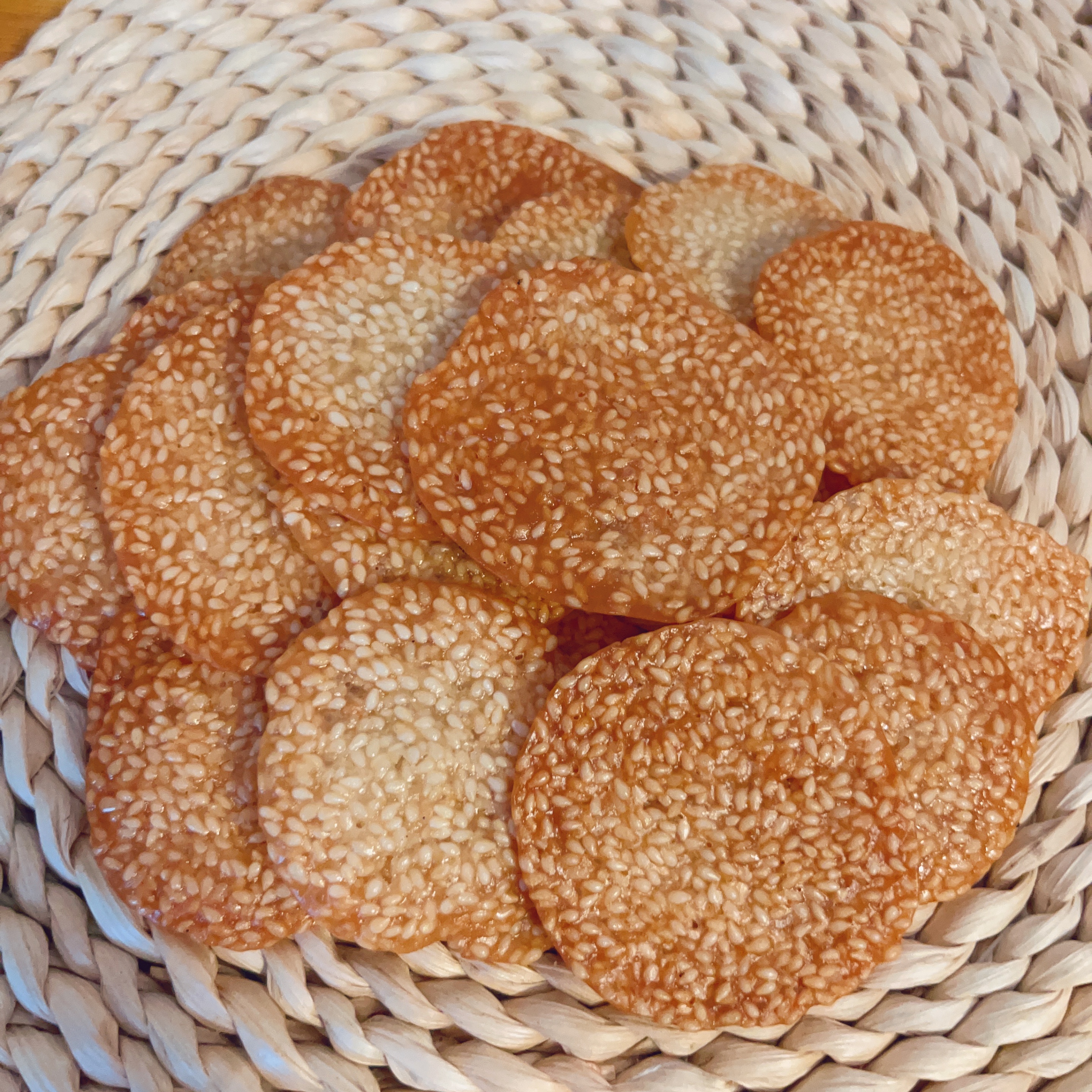 芝麻薄脆片饼干休闲零食早餐特产美食小吃安徽黄山传统手工糕点