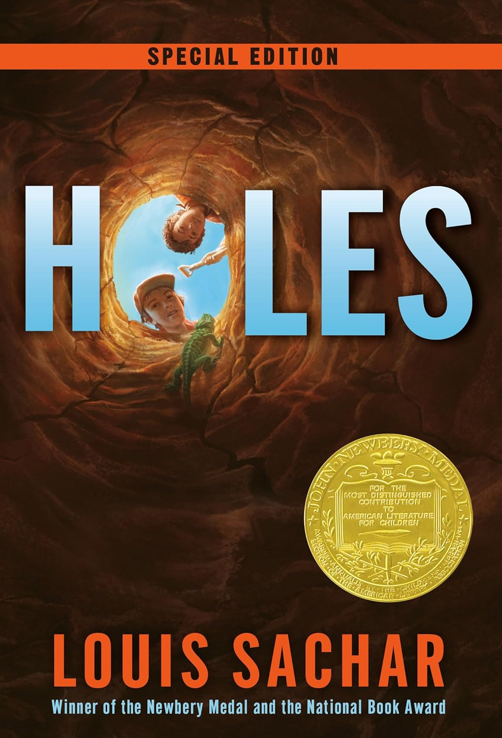 现货 Holes 洞 别有洞天 英语英文原版小说书籍660L纽伯瑞奖小说Louis Sachar少年儿童小说推理成长路易斯·萨奇尔