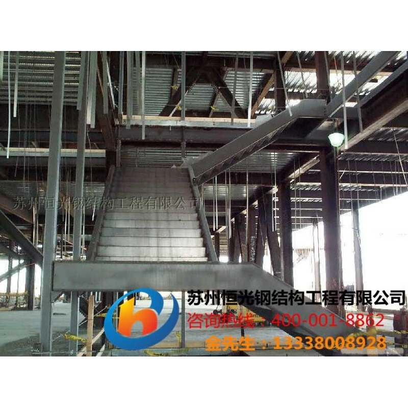 苏州钢结构厂房旋转楼梯钢结构楼梯
