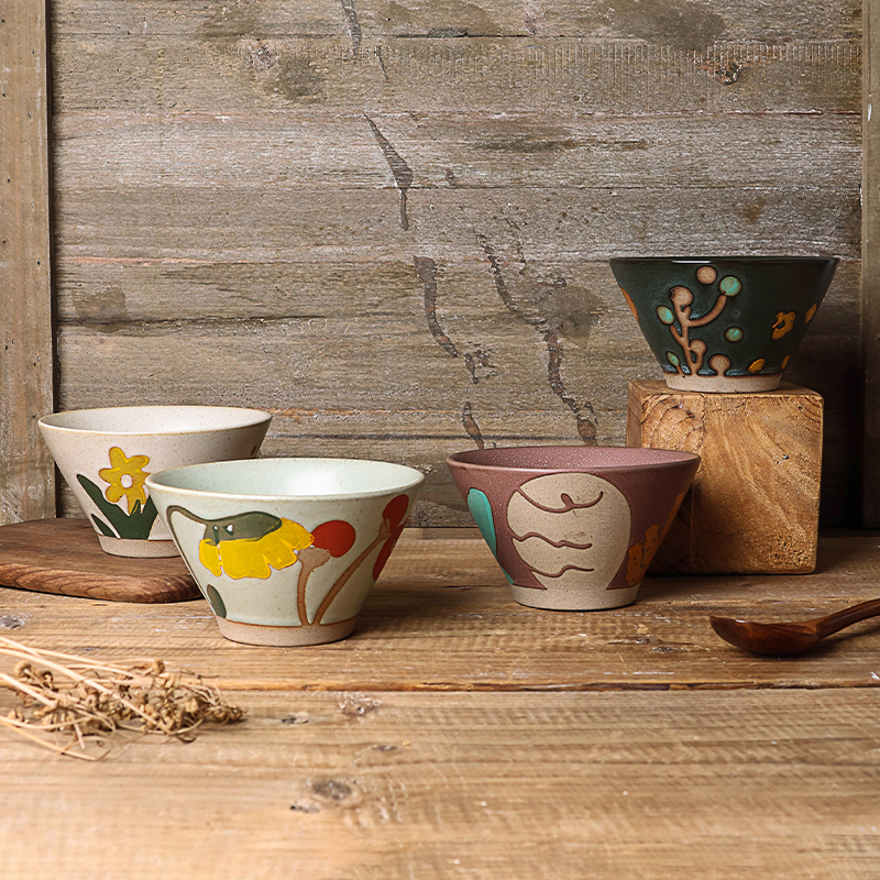 原创日式餐具复古米饭碗家用陶瓷碗花卉斗笠碗釉下彩新款高颜值碗