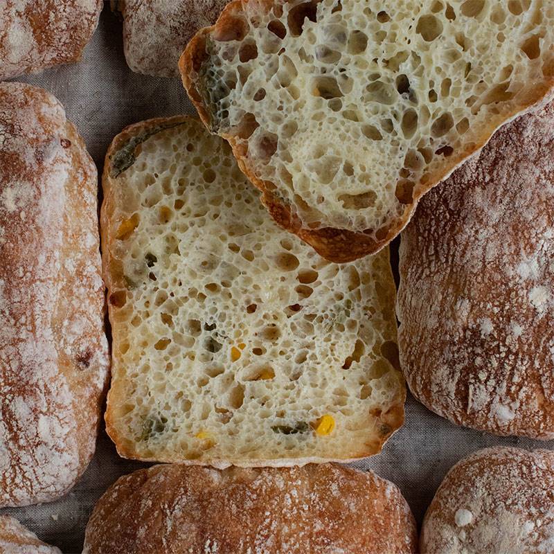 恰巴塔黑全麦面包欧式手工新鲜现做夏巴塔意大利拖鞋面包