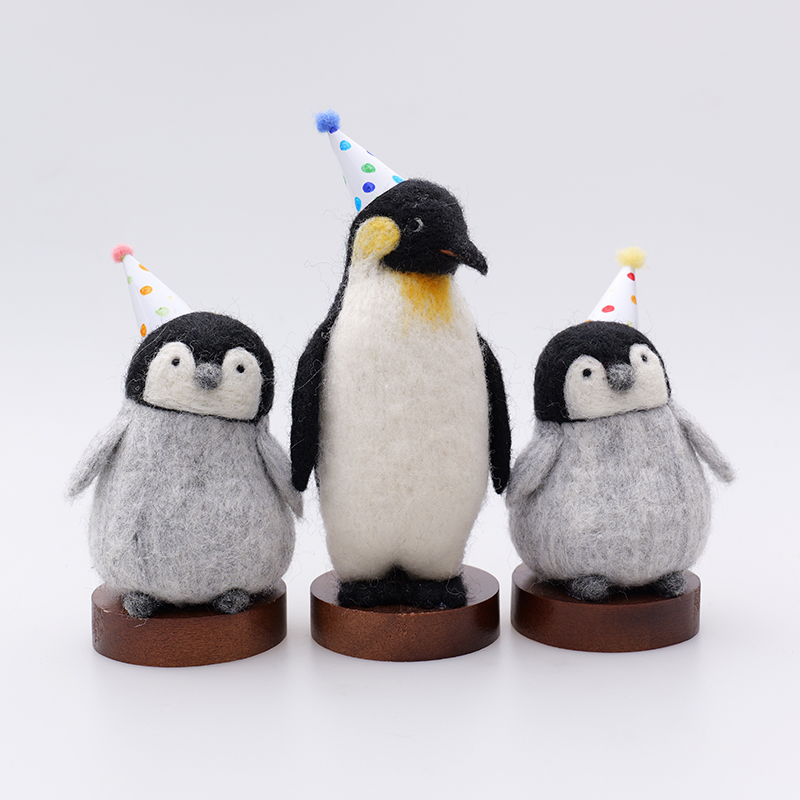羊毛毡手工成品DIY企鹅一家生日礼物创意桌面装饰可爱卡通汽车