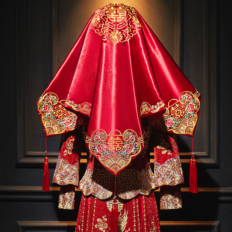 红盖头新娘结婚头纱中式秀禾服复古红色绣花缎面流苏蒙头刺绣喜帕