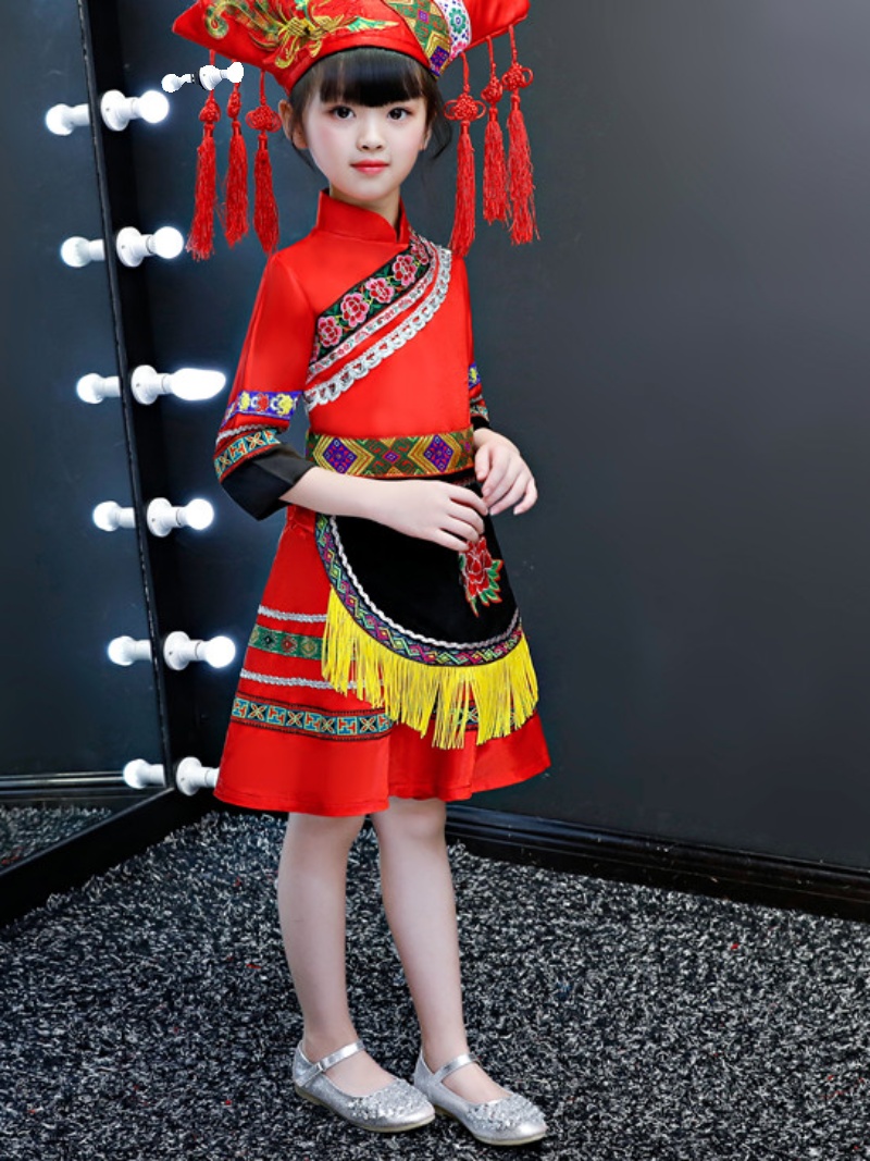 装壮族三表演服儿童少数民族服装壮月演出服服女童广西冬盛三时尚
