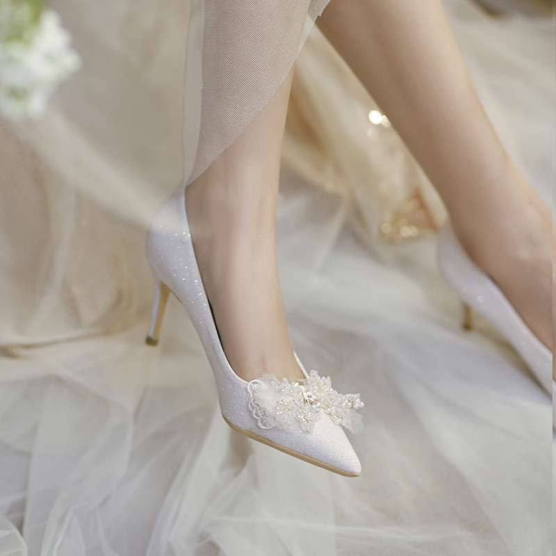新娘婚鞋新款浅口尖头水晶鞋主婚纱高跟不累脚矮跟复古单鞋女气质