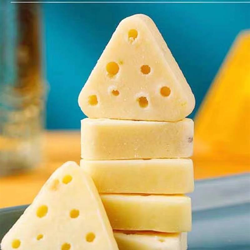 成格乐 三角芝士酪点蔓越莓奶酪干内蒙古特产儿童零食芝士+大果粒