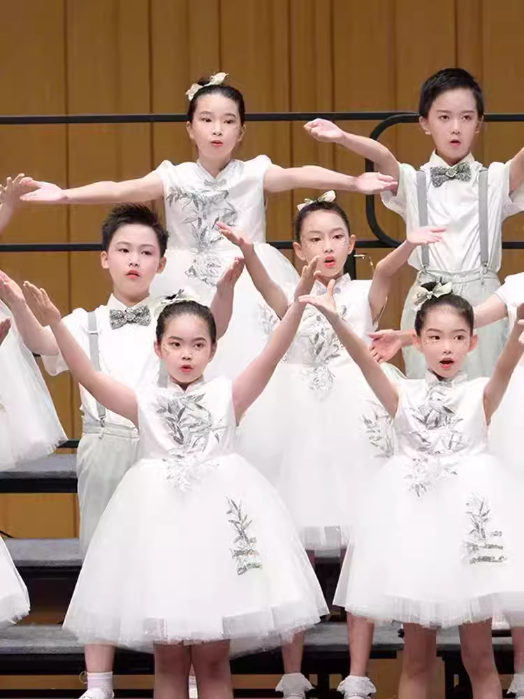 六团儿童大合唱演YBI出服蓬蓬纱裙一小学生诗歌朗诵中服装男女童
