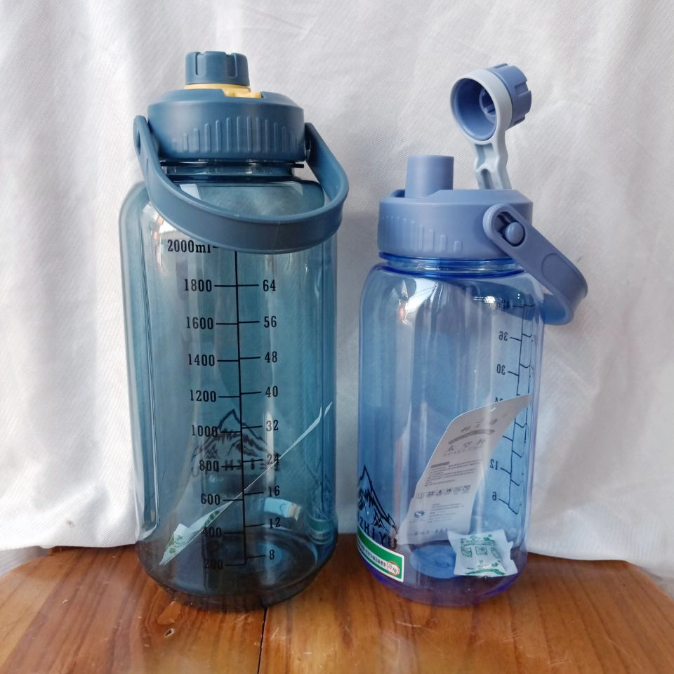 超大容量塑料水杯畅饮便捷户外运动太空杯提手健身水壶水瓶2000ml