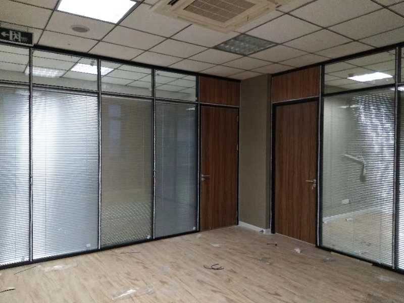 苏州办公室隔断双层玻璃隔断办公室内置百叶隔断双层磁控百叶隔断