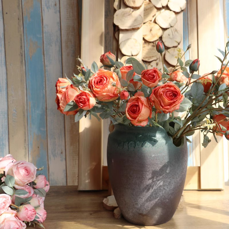 四头焦边玫瑰装饰花卉仿真花高档客厅餐桌装饰品摆件绢花塑料花