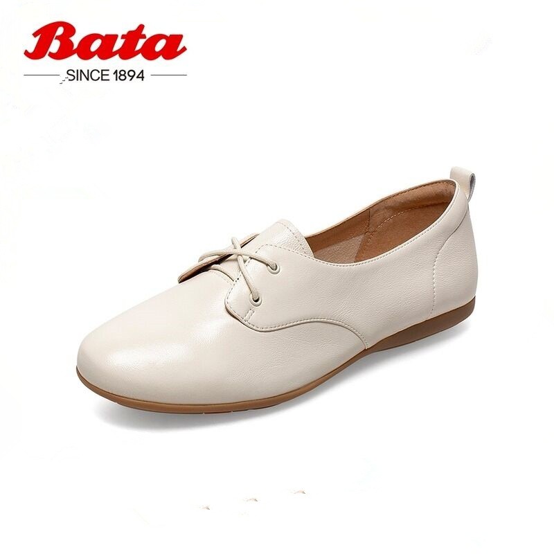 bata2023春专柜同款圆头小皮鞋系带软底休闲小白鞋女AXF55AM2