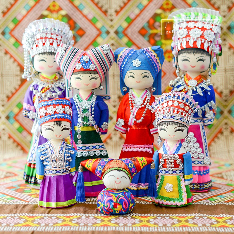 广西民族特色工艺品壮族苗族娃娃礼品摆件家居摆设送礼佳品纪念品