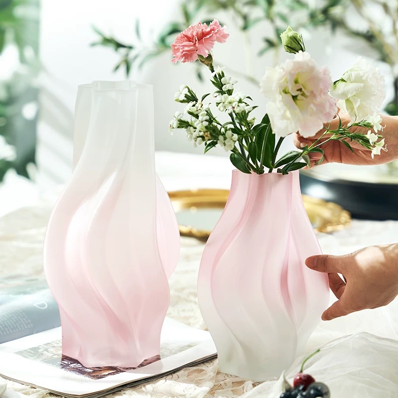 欧式轻奢新款蒙砂玻璃花瓶居家装饰客厅餐桌插花干花创意艺术摆件