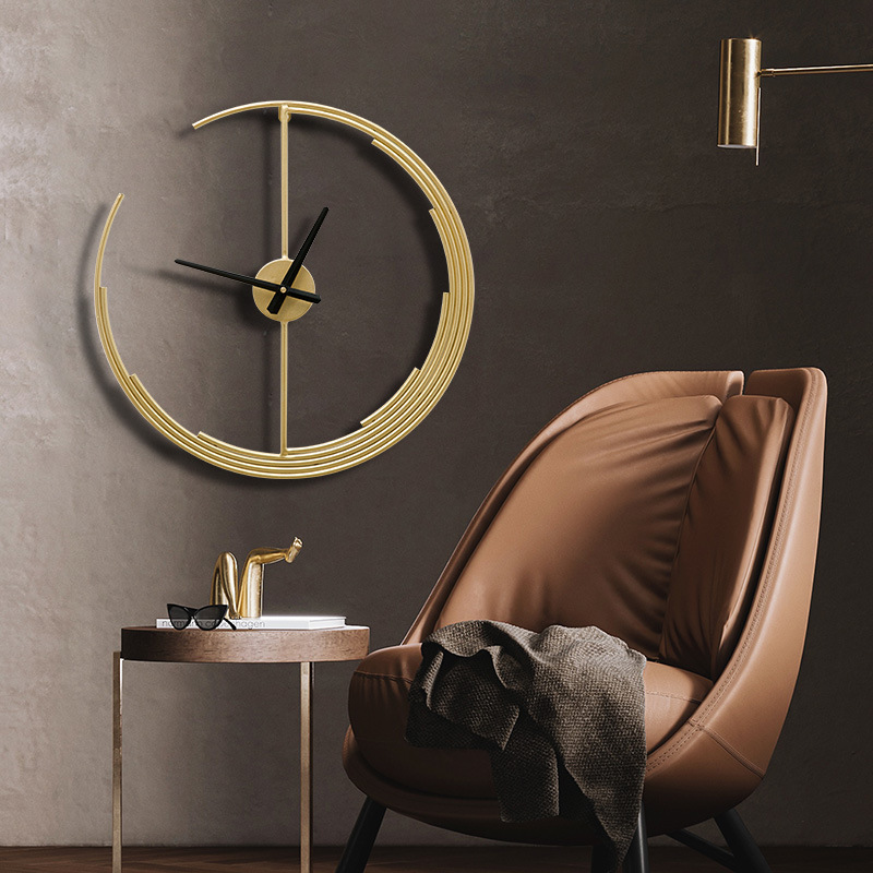 新中式创意艺术金色月弦静音时钟家用客厅卧室电视墙壁挂钟表装饰