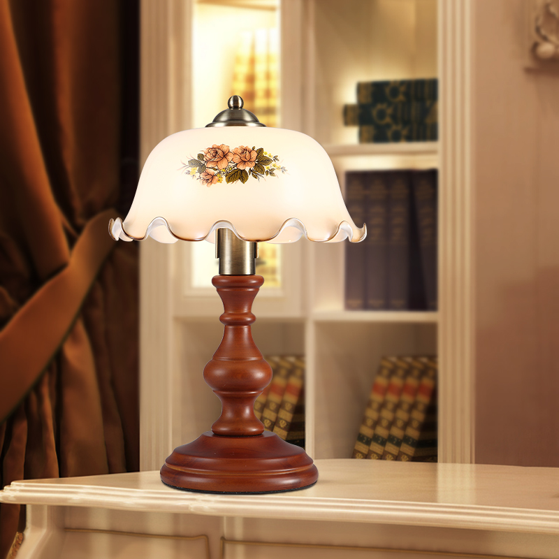 高档台灯美式卧室床头灯民国欧式复古田园创意古典老上海实木玻璃
