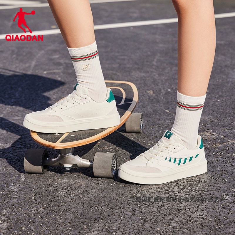中国乔丹板鞋女鞋2024夏季新款鞋子潮流百搭透气运动鞋白色休闲鞋